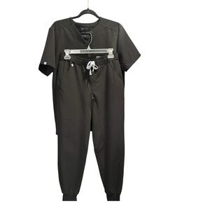 Figs Black Jogger Scrub Set size M Top S pants